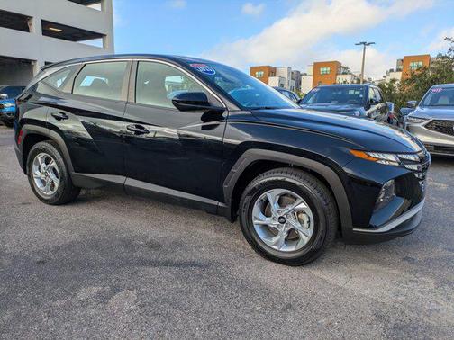 2023 Hyundai TUCSON SE