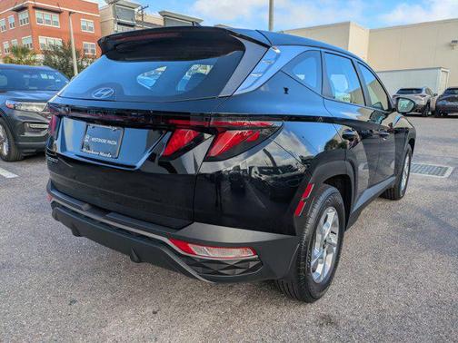 2023 Hyundai TUCSON SE