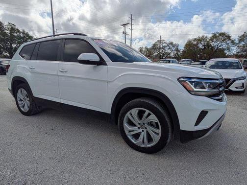 2023 Volkswagen Atlas 3.6L SE w/Technology