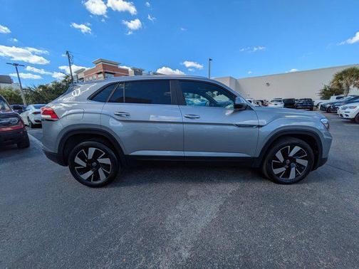 2024 Volkswagen Atlas Cross Sport 2.0T SE w/Technology
