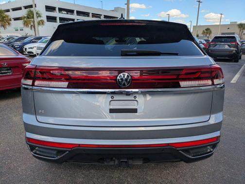 2024 Volkswagen Atlas Cross Sport 2.0T SE w/Technology