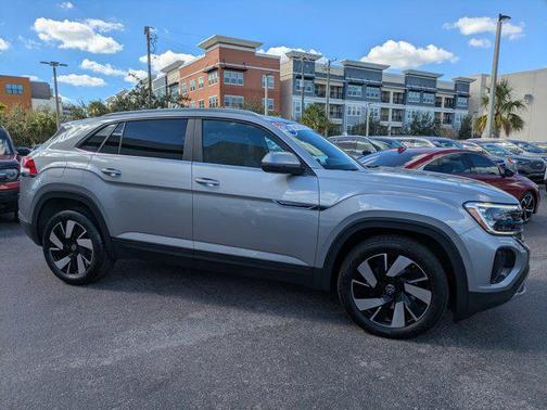 2024 Volkswagen Atlas Cross Sport 2.0T SE w/Technology
