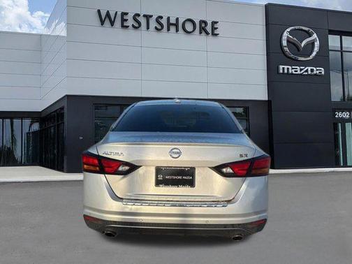 Brilliant Silver Metallic 2021 Nissan Altima SR FWD