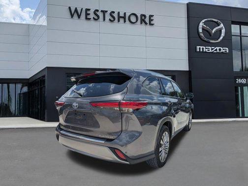 Magnetic Gray Metallic 2021 Toyota Highlander Platinum