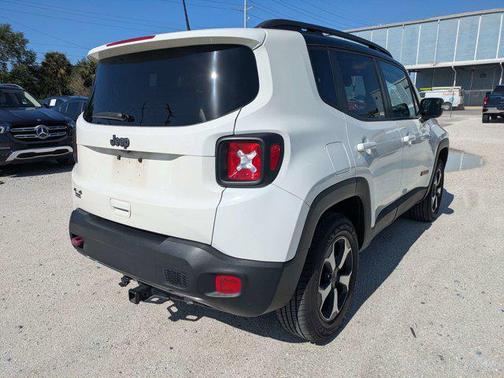 Alpine White Clearcoat 2019 Jeep Renegade Trailhawk