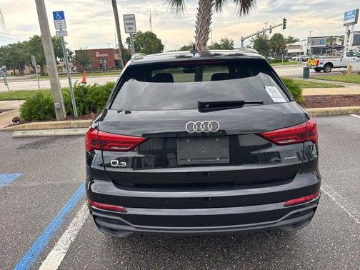 2022 Audi Q3 45 S line Premium