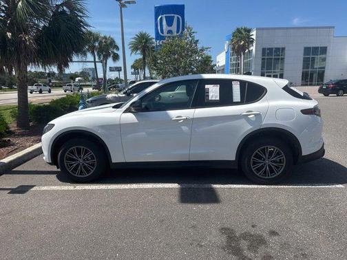 2024 Alfa Romeo Stelvio Sprint AWD