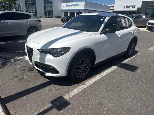 2024 Alfa Romeo Stelvio Sprint AWD