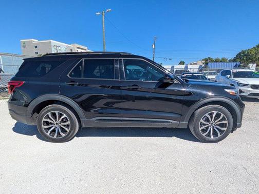 2023 Ford Explorer ST