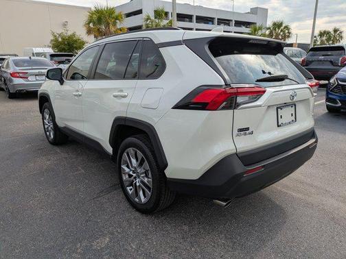 2022 Toyota RAV4 XLE Premium