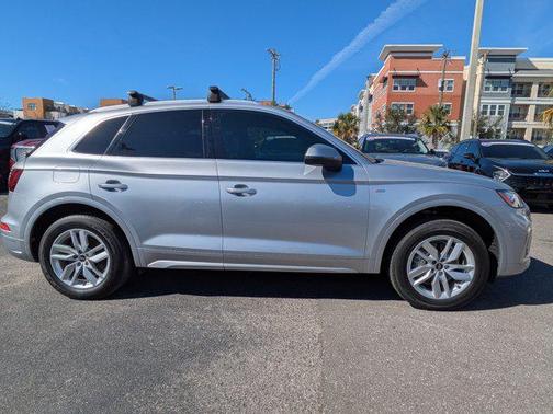 2022 Audi Q5 45 S line Premium