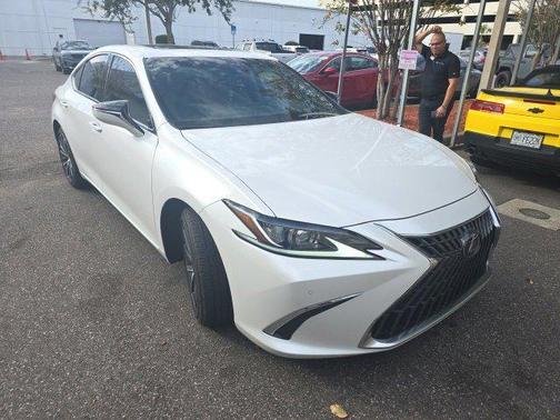 2023 Lexus ES 350 Base