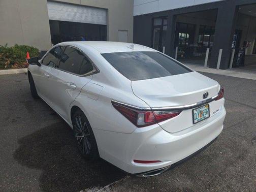 2023 Lexus ES 350 Base