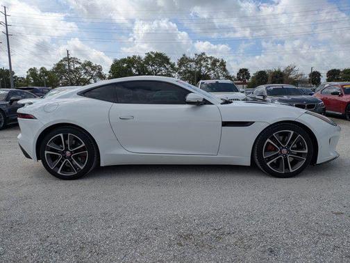 2019 Jaguar F-TYPE P300