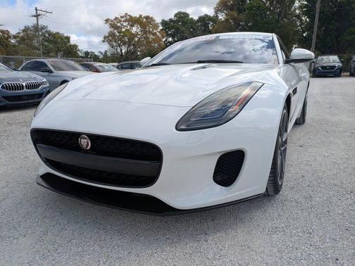 2019 Jaguar F-TYPE P300