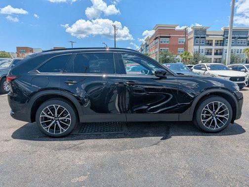 2025 Mazda CX-70 PHEV Premium Plus Package