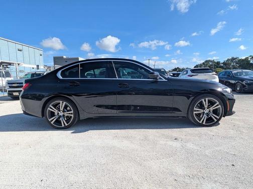Jet Black 2024 BMW 330 330i