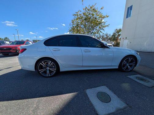 2023 BMW 330 330i