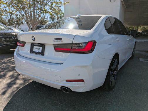 2023 BMW 330 330i