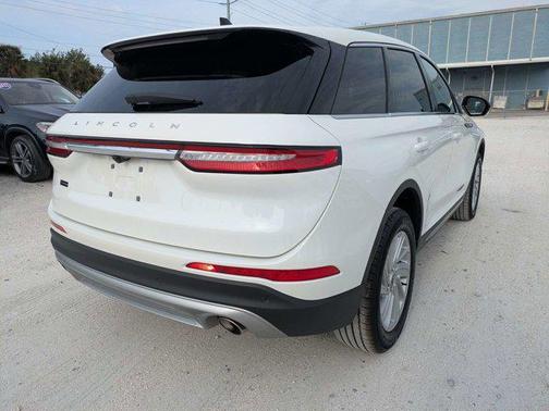 Pristine White Metallic Tri-Coat 2025 Lincoln Corsair Premiere