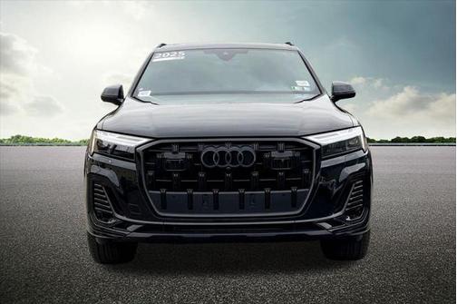 2025 Audi Q7 Premium 45 TFSI quattro Tiptronic