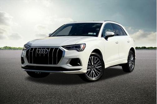 2022 Audi Q3 Premium Plus 40 TFSI quattro Tiptronic