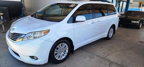 2011 Toyota Sienna XLE