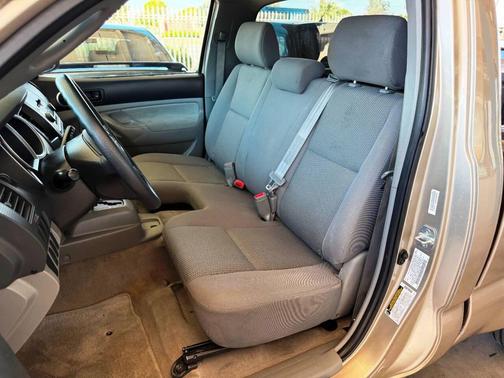 2005 Toyota Tacoma Base
