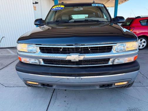 2004 Chevrolet Suburban 2500 LT