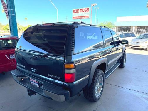 2004 Chevrolet Suburban 2500 LT
