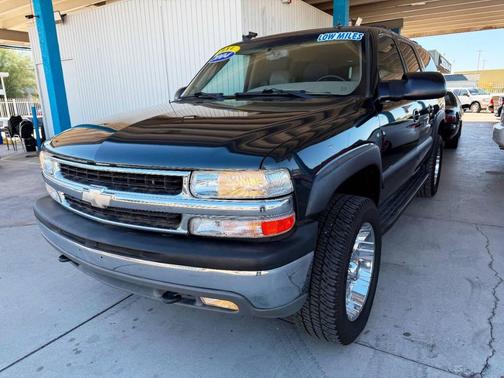 2004 Chevrolet Suburban 2500 LT