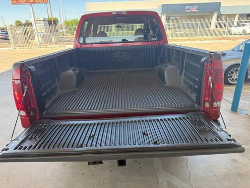 Red Clearcoat 2001 Ford F-250 XLT