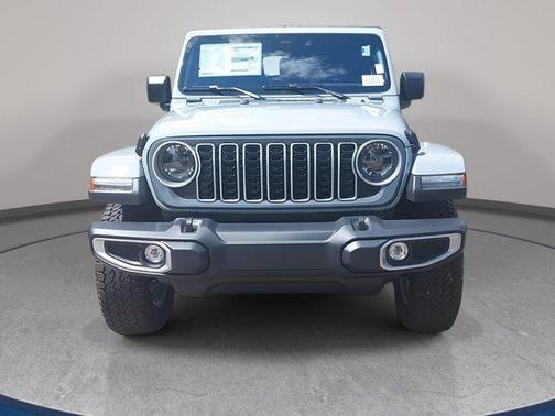 Earl Clearcoat 2026 Jeep Wrangler Sahara