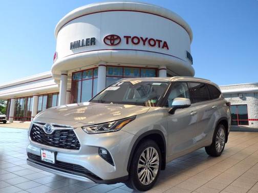 2024 Toyota Highlander Hybrid Platinum