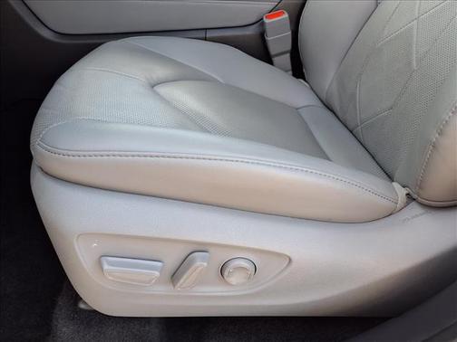 2024 Toyota Highlander Hybrid Platinum