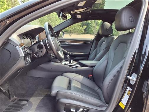 2019 BMW 530 530i