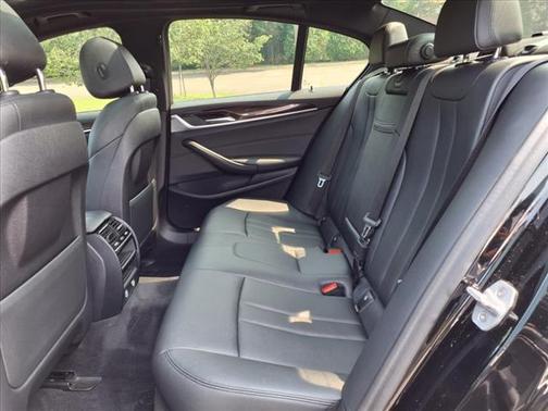 2019 BMW 530 530i