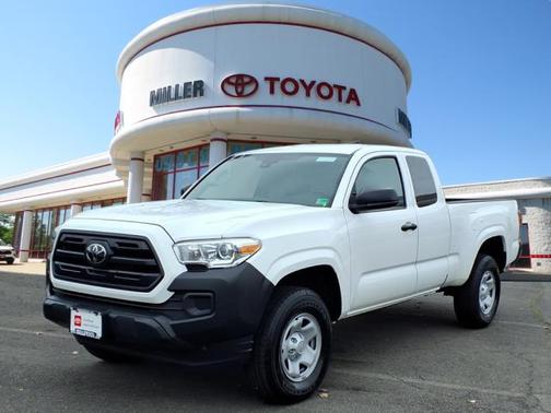 2019 Toyota Tacoma SR