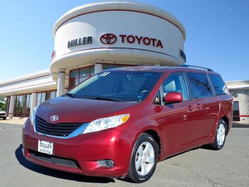 2011 Toyota Sienna LE