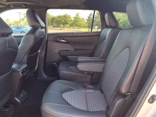 2024 Toyota Highlander XSE
