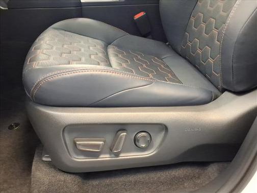 2025 Toyota 4Runner Hybrid Platinum