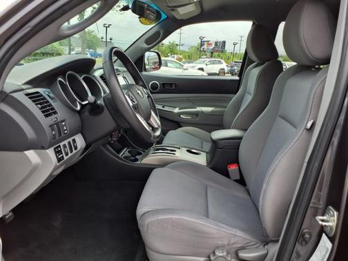 2014 Toyota Tacoma Base