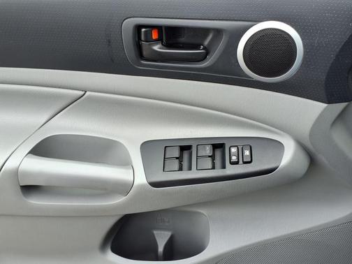 2014 Toyota Tacoma Base