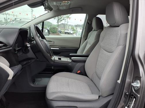 Predawn Gray Mica 2021 Toyota Sienna LE