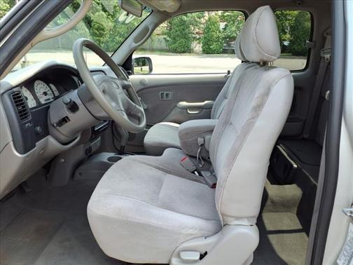 2003 Toyota Tacoma Base