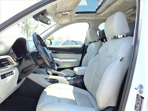 Glacial White Pearl 2022 Kia Telluride SX