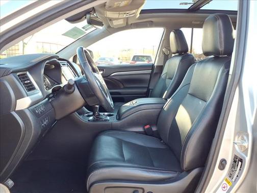 Celestial Silver Metallic 2018 Toyota Highlander Limited Platinum