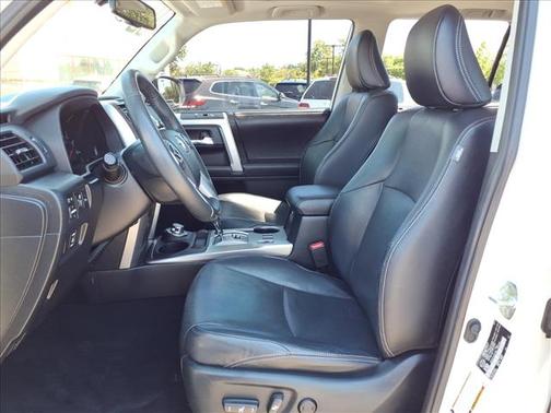 Blizzard Pearl 2018 Toyota 4Runner SR5