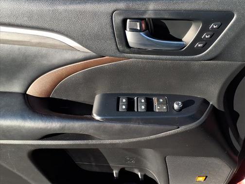 2019 Toyota Highlander Limited Platinum