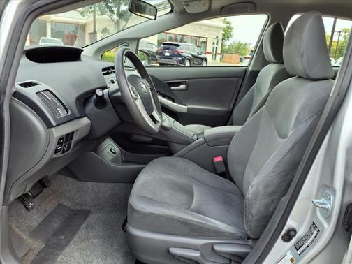 2010 Toyota Prius III
